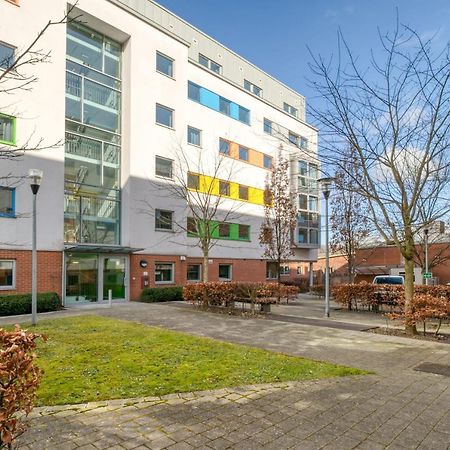 Bright & Central Room In Luton, Sleeps 2 Λούτον Εξωτερικό φωτογραφία