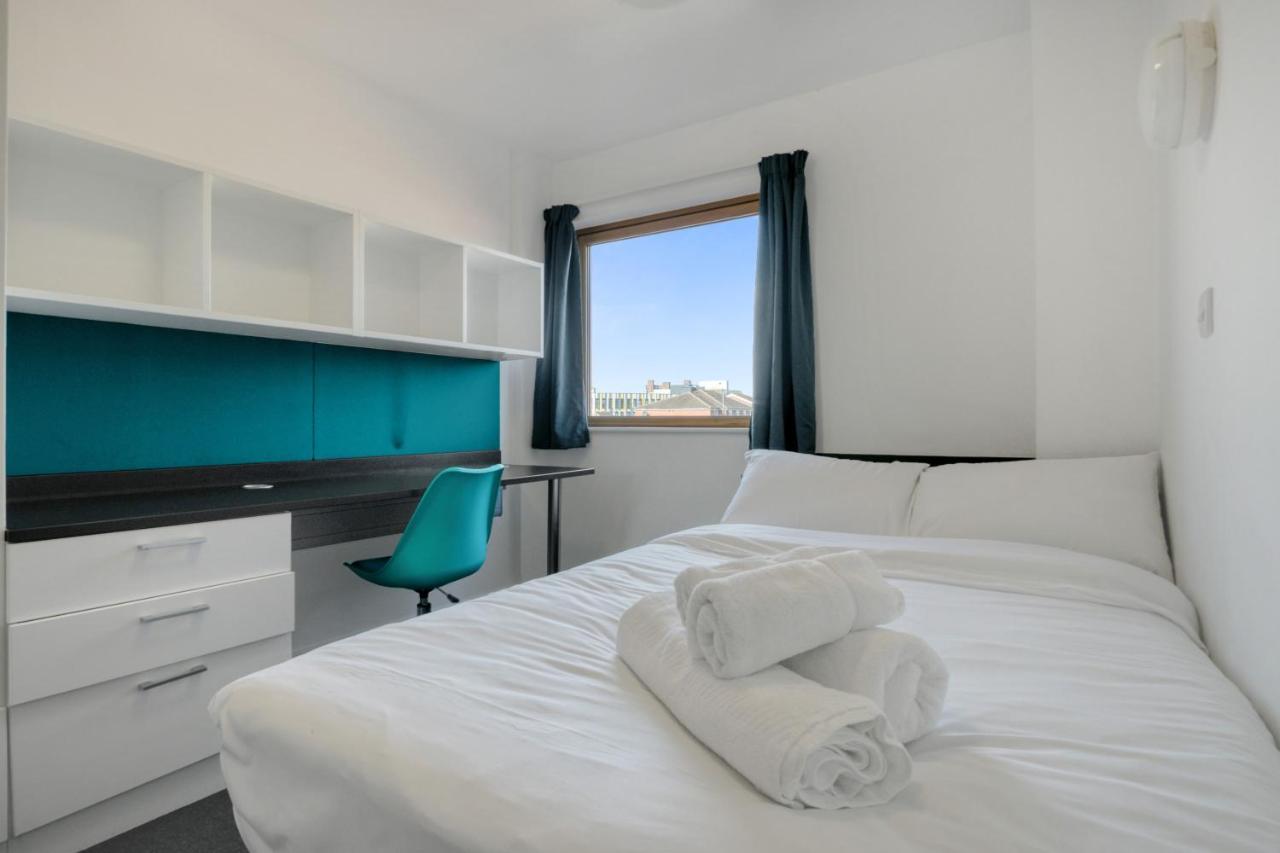 Bright & Central Room In Luton, Sleeps 2 Λούτον Εξωτερικό φωτογραφία
