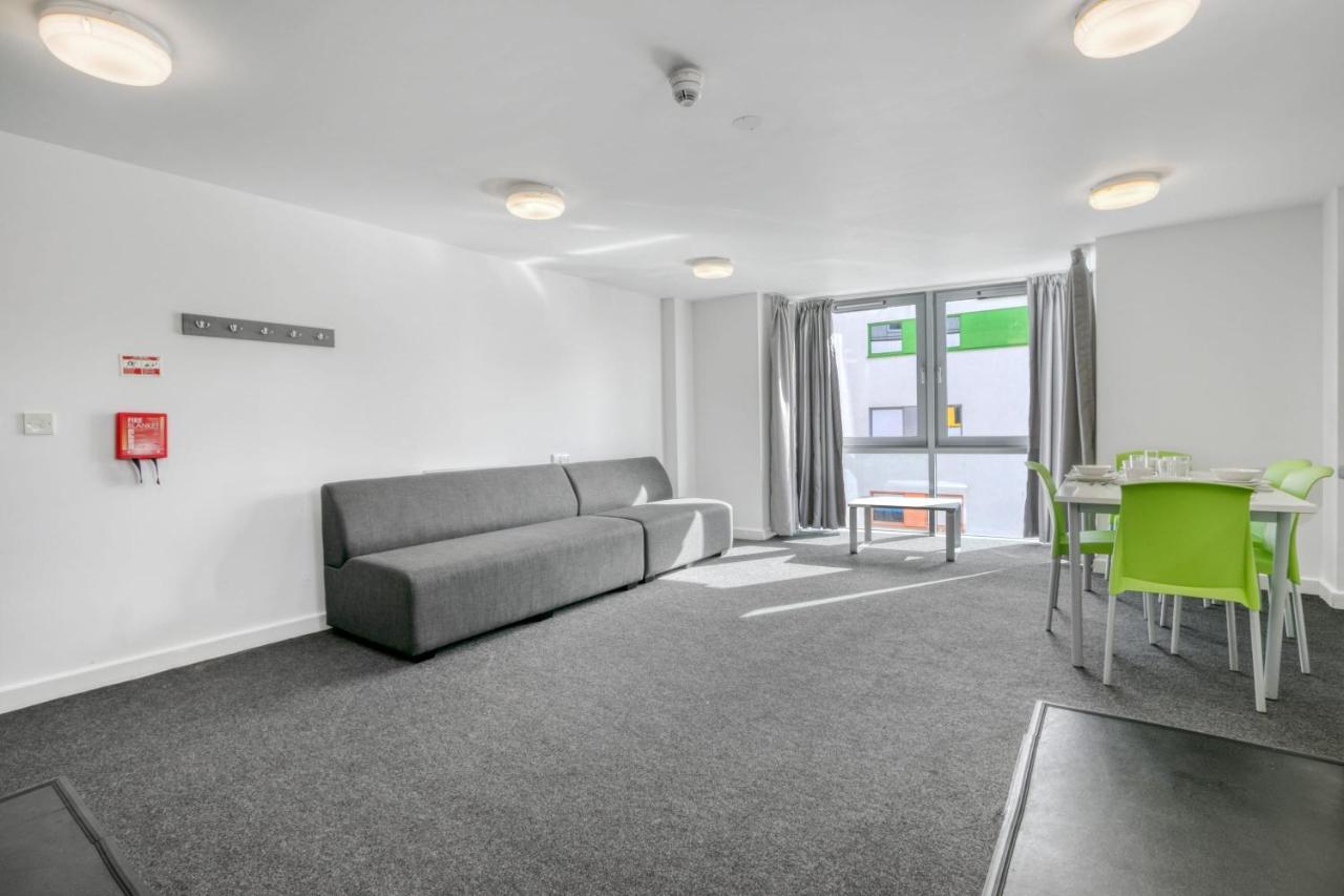 Bright & Central Room In Luton, Sleeps 2 Λούτον Εξωτερικό φωτογραφία