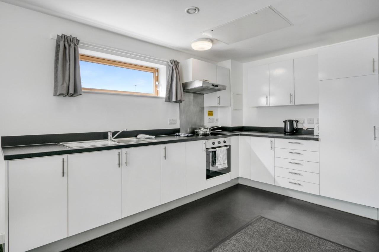 Bright & Central Room In Luton, Sleeps 2 Λούτον Εξωτερικό φωτογραφία