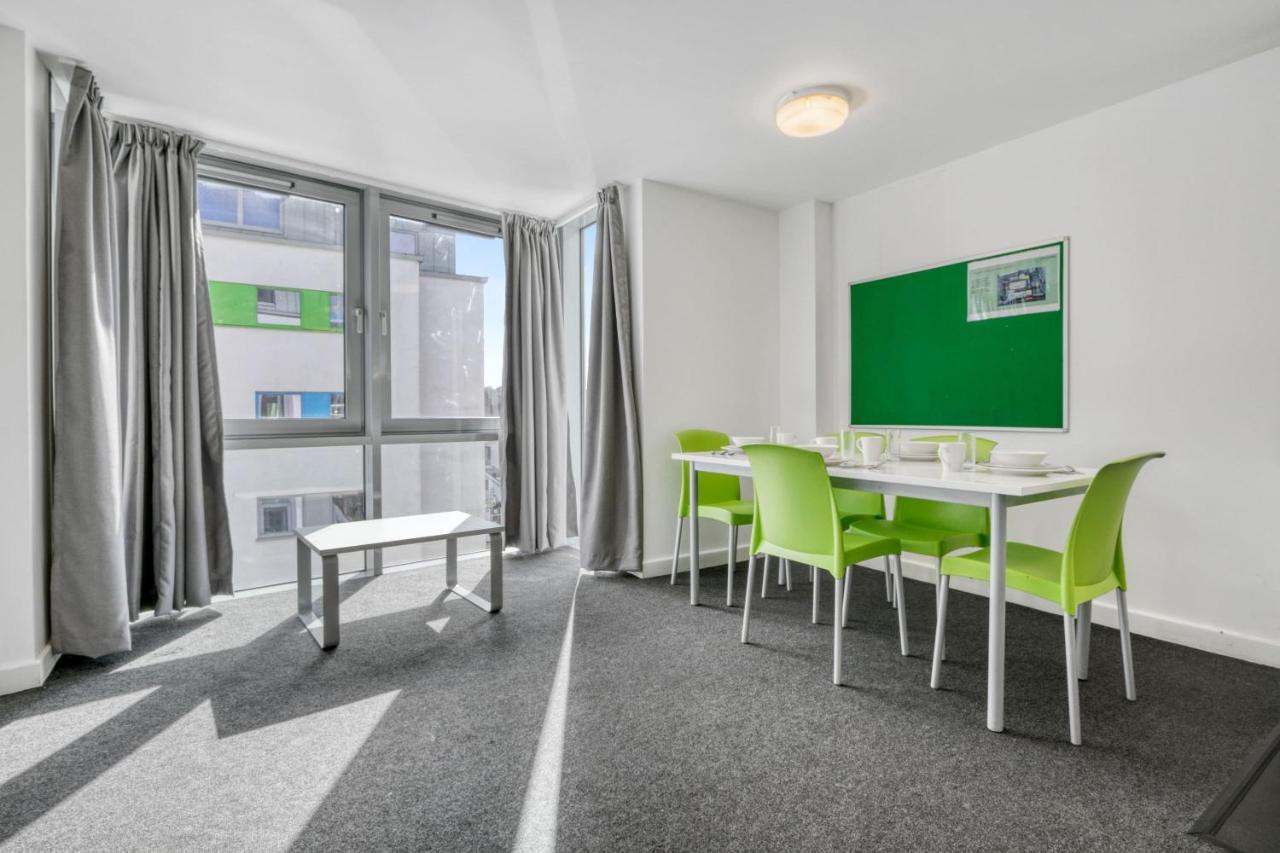 Bright & Central Room In Luton, Sleeps 2 Λούτον Εξωτερικό φωτογραφία