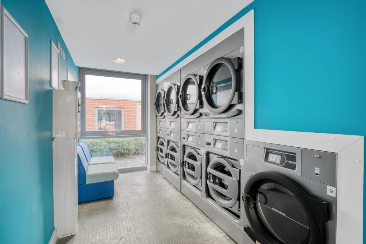 Bright & Central Room In Luton, Sleeps 2 Λούτον Εξωτερικό φωτογραφία