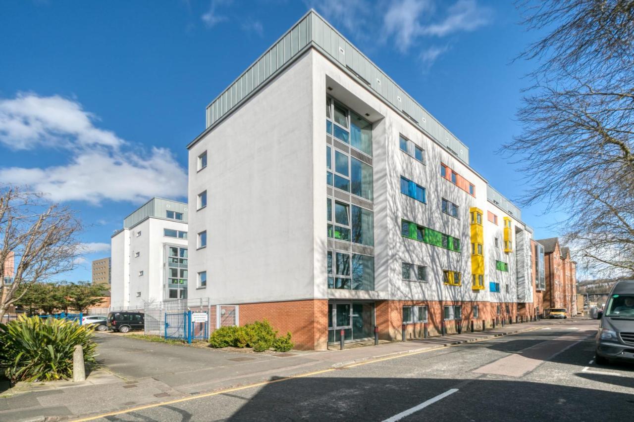 Bright & Central Room In Luton, Sleeps 2 Λούτον Εξωτερικό φωτογραφία